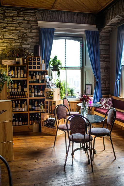 Byrnes Wine Dine Stay Ennistimon Exterior foto